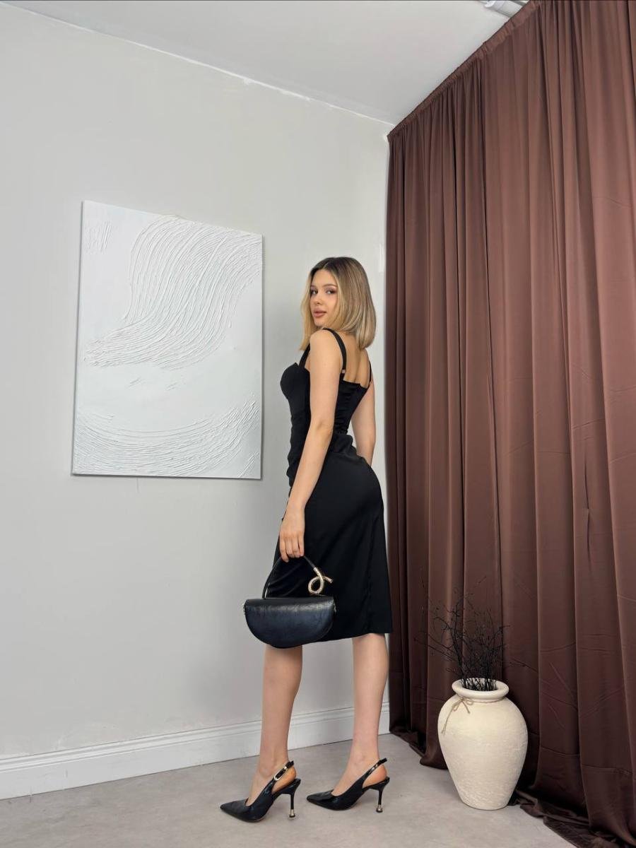 فستان ميدي بثنيات درابيه وقَصّة كورسيه أنيقة (Draped Corset Midi Dress) - صورة 1