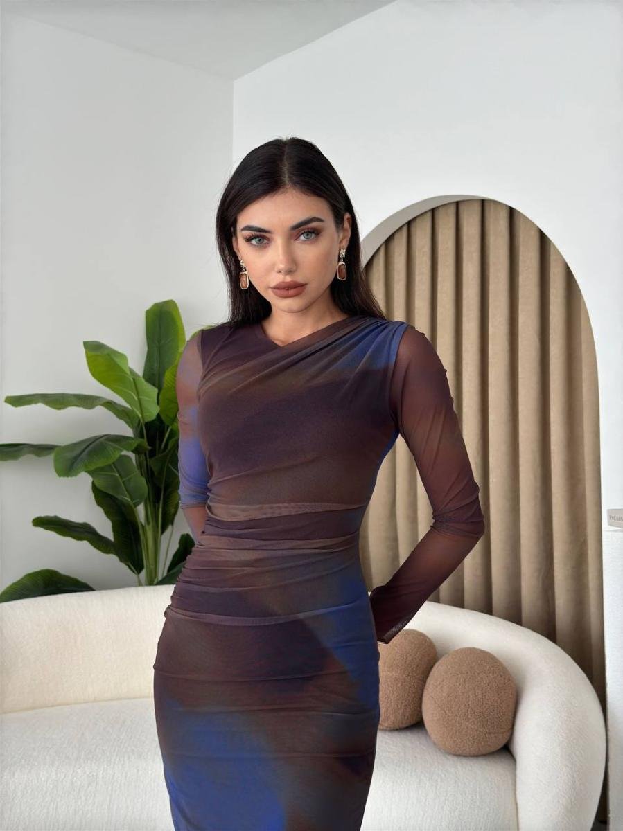 فستان ماكسي بطبعة رخامية وثنيات درابيه أنيقة (Draped Marble Print Maxi Dress) - صورة 1